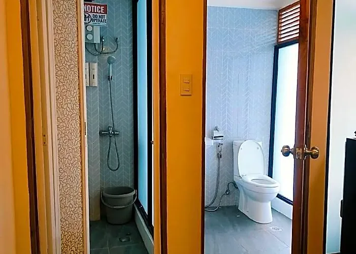 Отель Silong: The Modern Bahay Kubo Манила