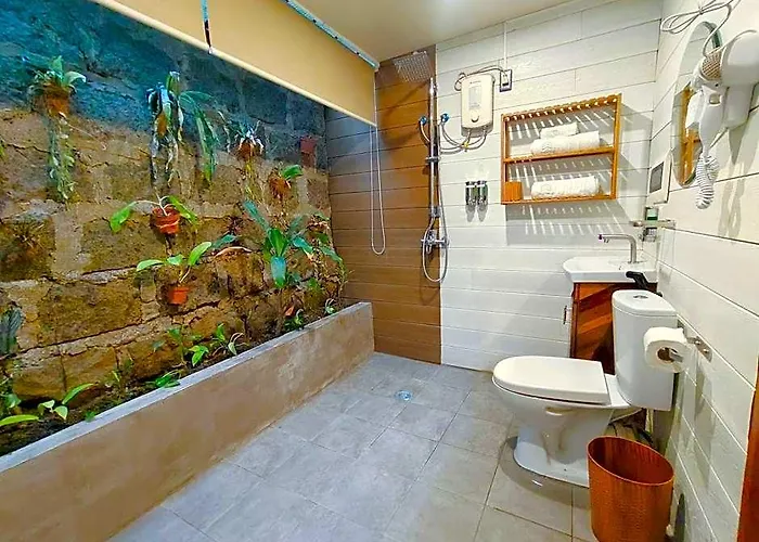 Silong: The Modern Bahay Kubo Манила