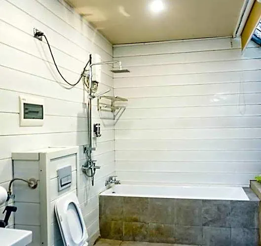 Отель Silong: The Modern Bahay Kubo 5*