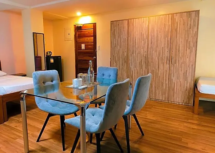 Silong: The Modern Bahay Kubo 5* Манила